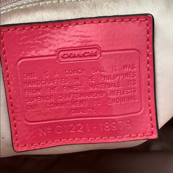 Signature Coach Tote Hot Pink - Picture 6 of 6